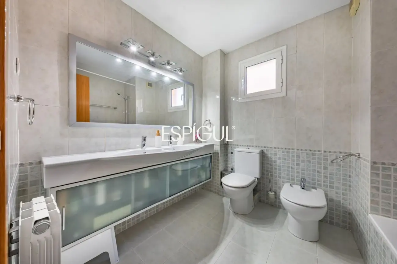 Casa pareada esquinera en Mirasol, Sant Cugat del Vallès