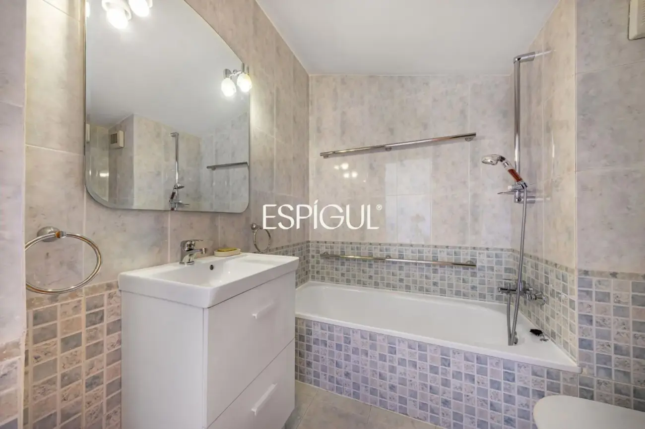 Casa pareada esquinera en Mirasol, Sant Cugat del Vallès