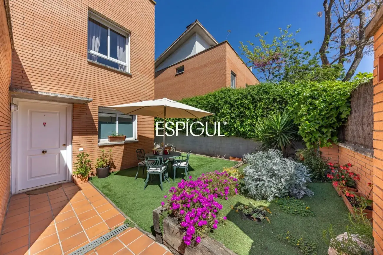 Casa pareada esquinera en Mirasol, Sant Cugat del Vallès