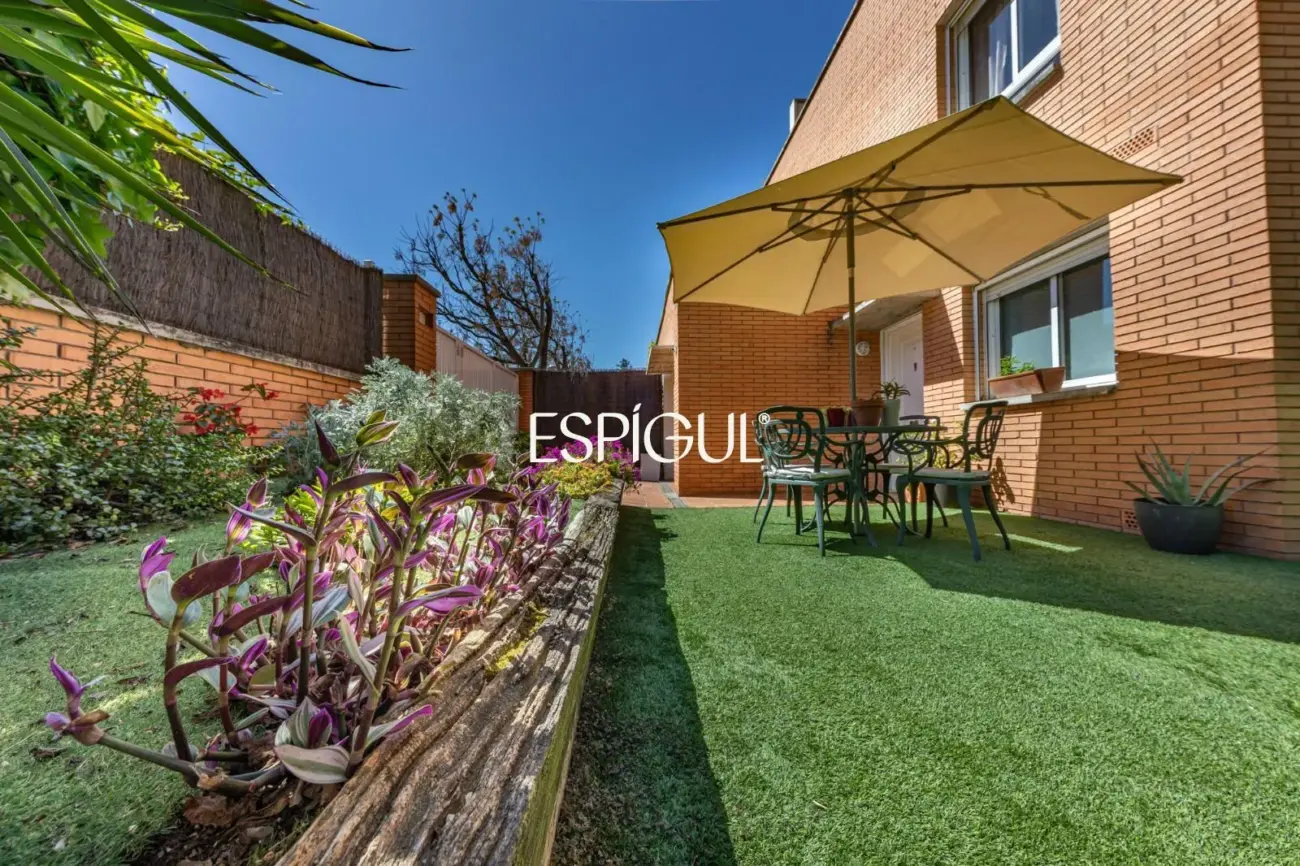 Casa pareada esquinera en Mirasol, Sant Cugat del Vallès