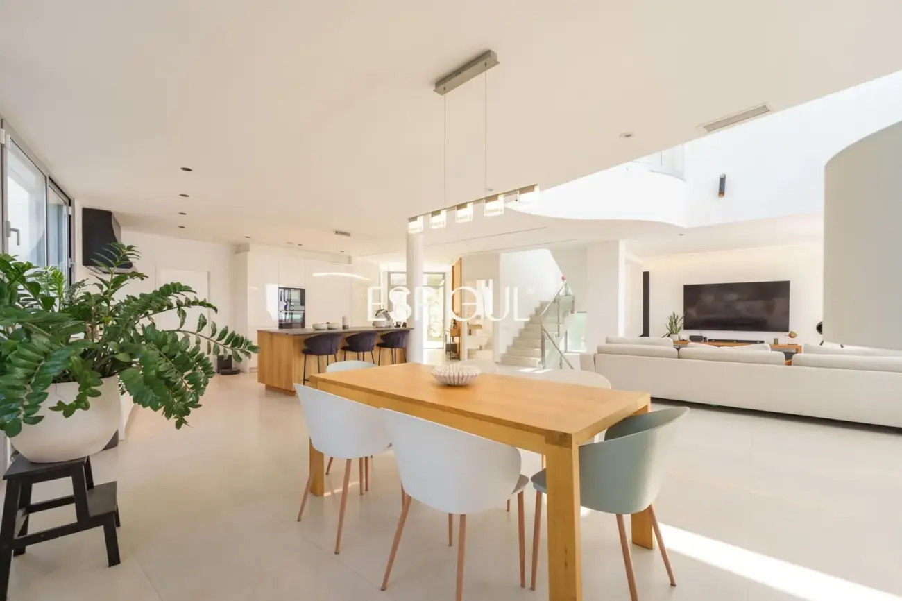 Villa de luxe exclusive avec piscine et vues spectaculaires sur la mer à Vilassar de Dalt