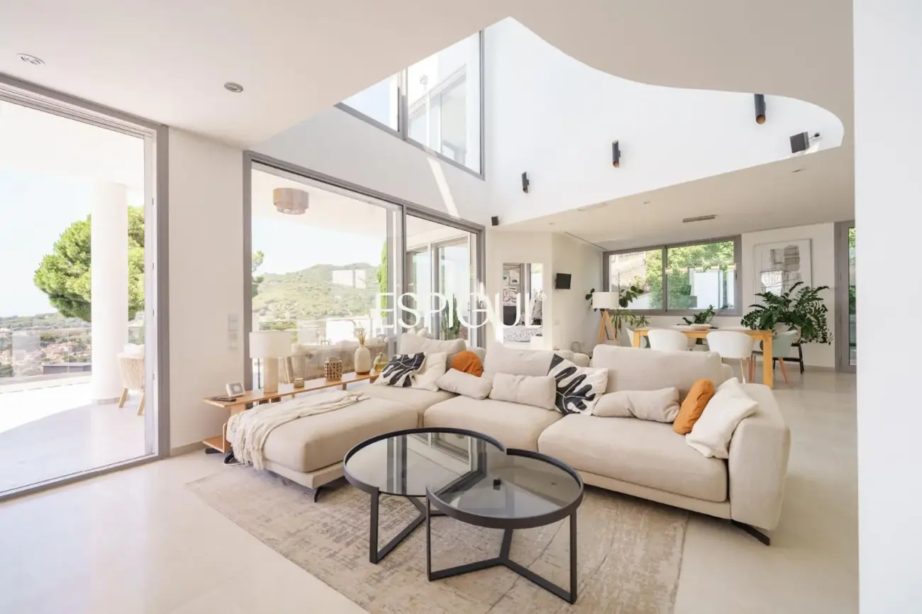 Villa de luxe exclusive avec piscine et vues spectaculaires sur la mer à Vilassar de Dalt