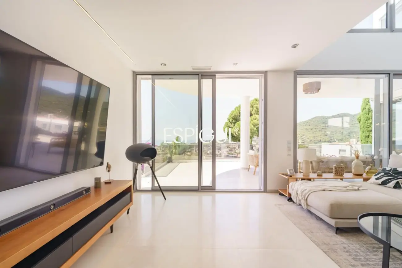 Villa de luxe exclusive avec piscine et vues spectaculaires sur la mer à Vilassar de Dalt