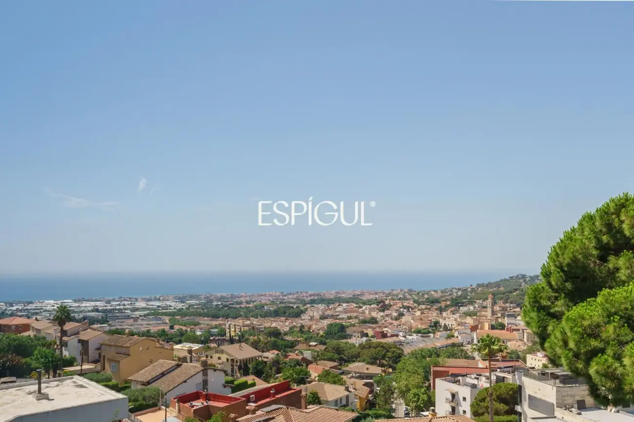 Villa de luxe exclusive avec piscine et vues spectaculaires sur la mer à Vilassar de Dalt