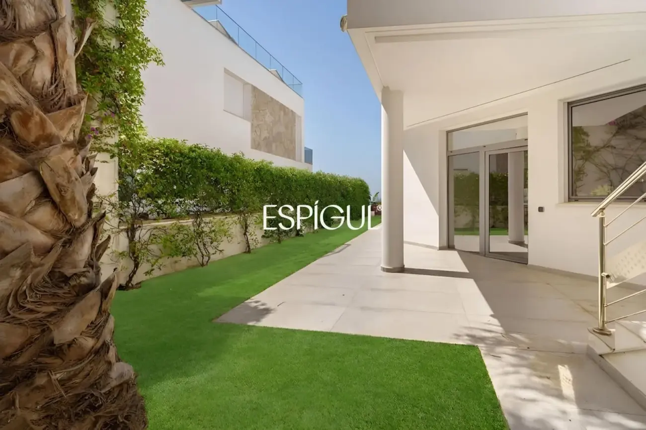 Villa de luxe exclusive avec piscine et vues spectaculaires sur la mer à Vilassar de Dalt