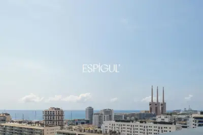 Exclusiva vivienda de obra nueva de 4 dormitorios y amplio balcón junto al puerto de Badalona