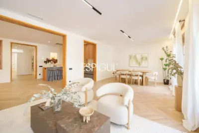 Exclusive Renovated Property for Sale on Carrer de Muntaner