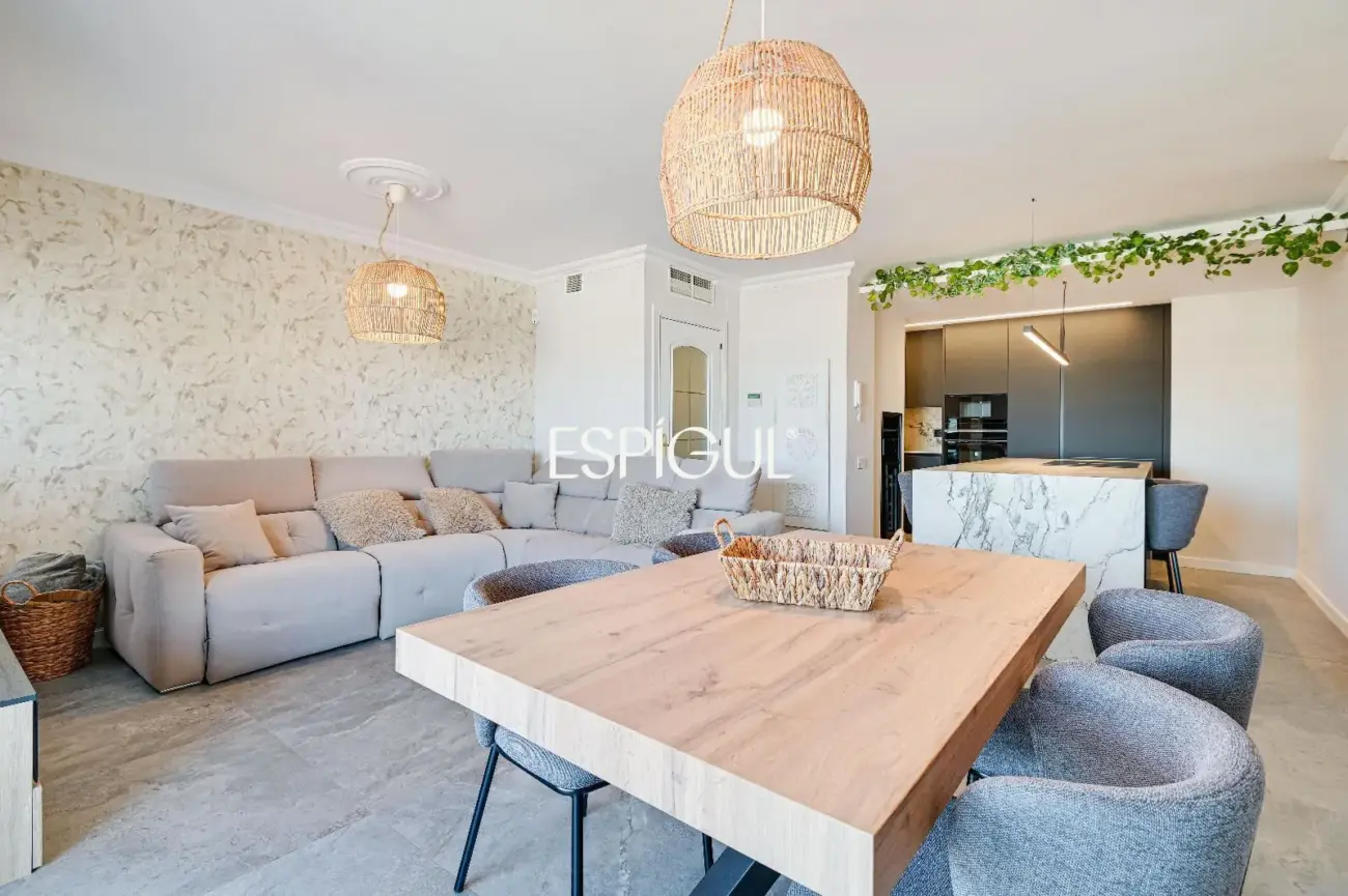 Exclusivo ático dúplex de diseño con terrazas panorámicas en la Font Verda de Granollers