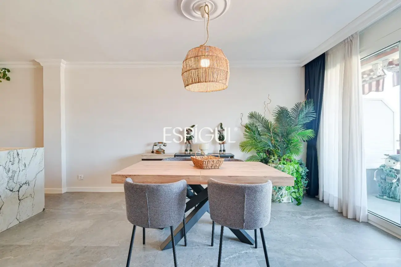 Exclusivo ático dúplex de diseño con terrazas panorámicas en la Font Verda de Granollers