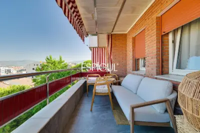 Exclusivo ático dúplex de diseño con terrazas panorámicas en la Font Verda de Granollers