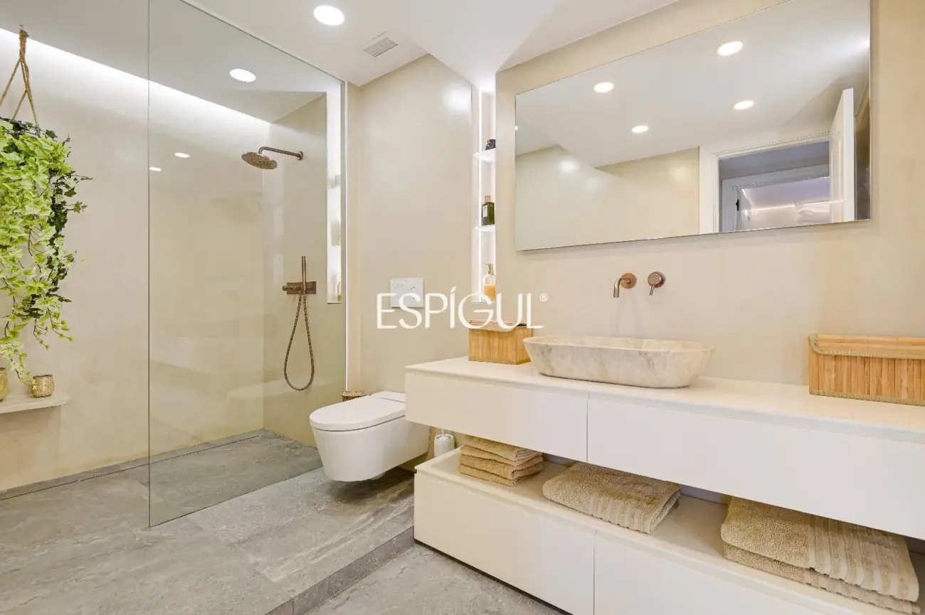 Exclusivo ático dúplex de diseño con terrazas panorámicas en la Font Verda de Granollers