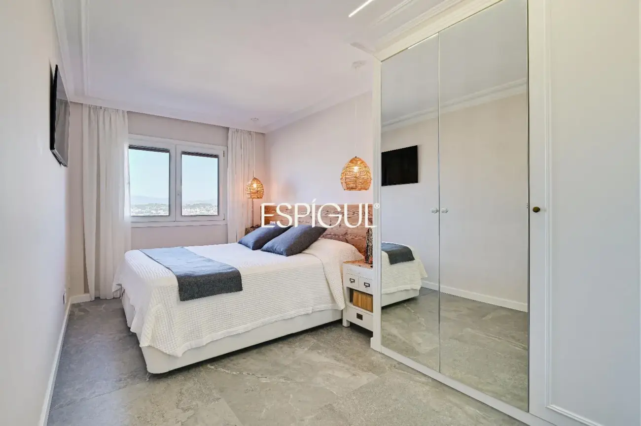 Exclusivo ático dúplex de diseño con terrazas panorámicas en la Font Verda de Granollers