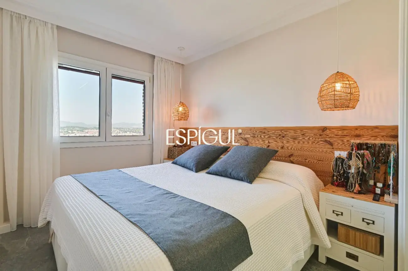 Exclusivo ático dúplex de diseño con terrazas panorámicas en la Font Verda de Granollers
