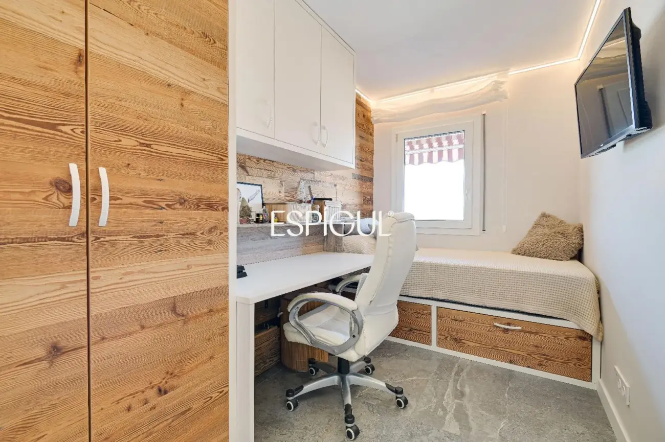 Exclusivo ático dúplex de diseño con terrazas panorámicas en la Font Verda de Granollers