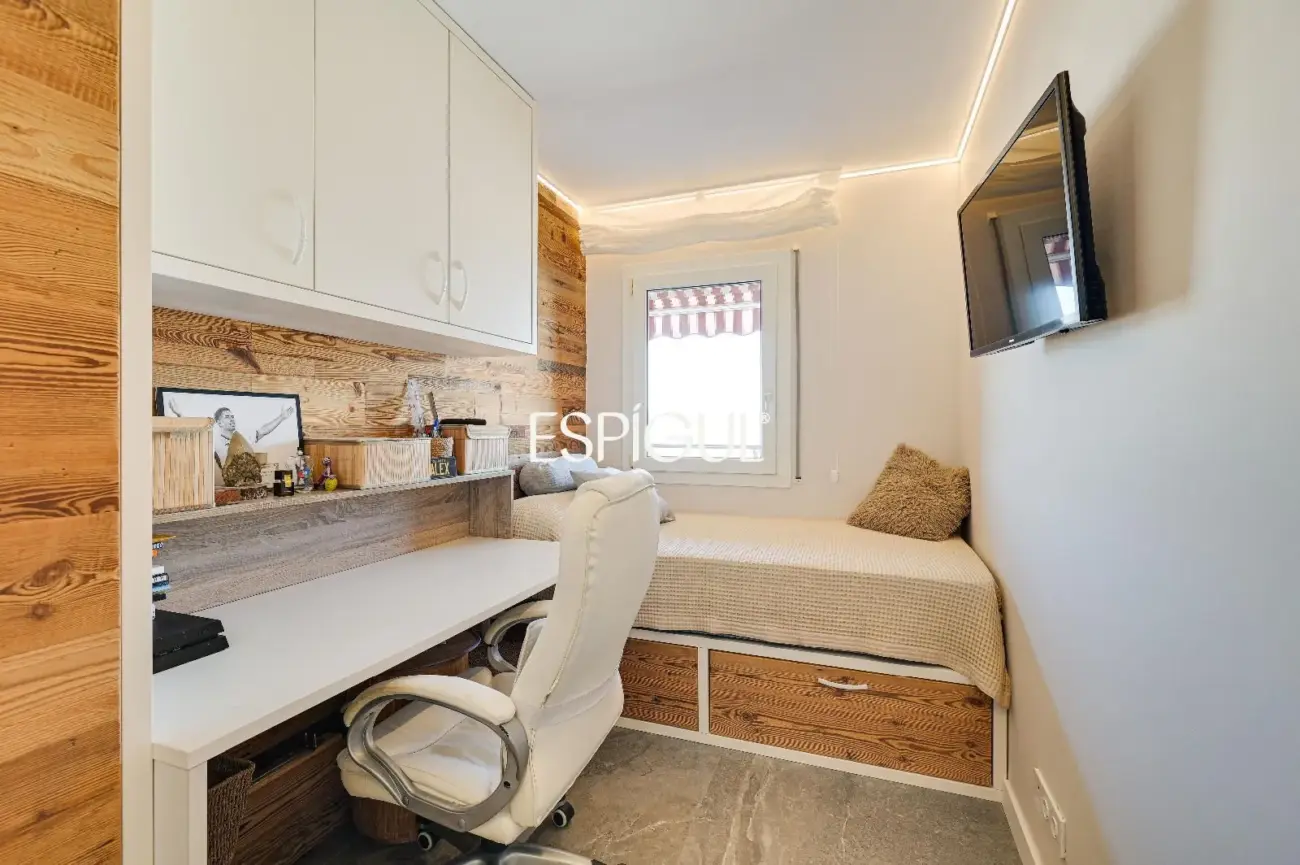 Exclusivo ático dúplex de diseño con terrazas panorámicas en la Font Verda de Granollers