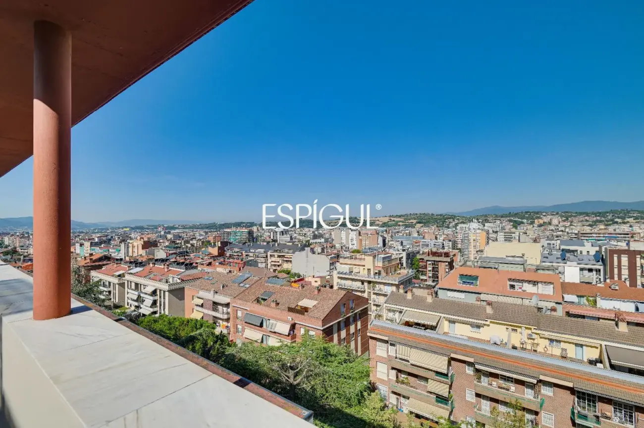 Exclusivo ático dúplex de diseño con terrazas panorámicas en la Font Verda de Granollers
