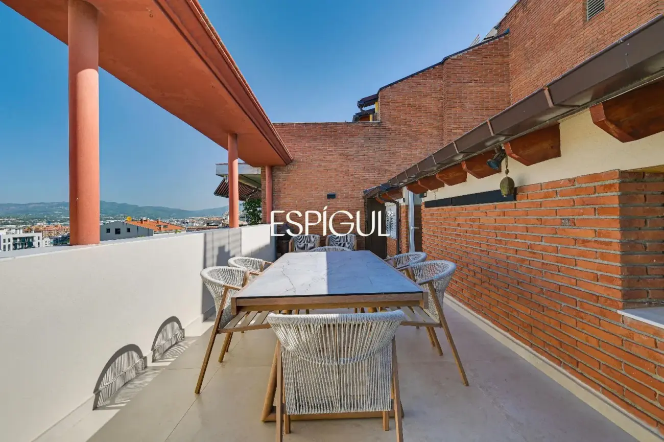 Exclusivo ático dúplex de diseño con terrazas panorámicas en la Font Verda de Granollers