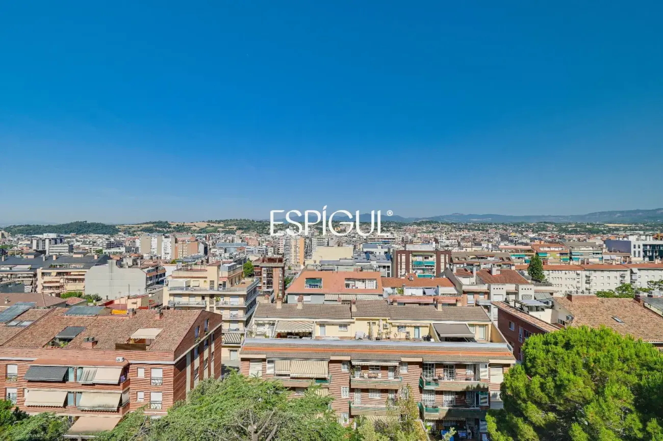 Exclusivo ático dúplex de diseño con terrazas panorámicas en la Font Verda de Granollers