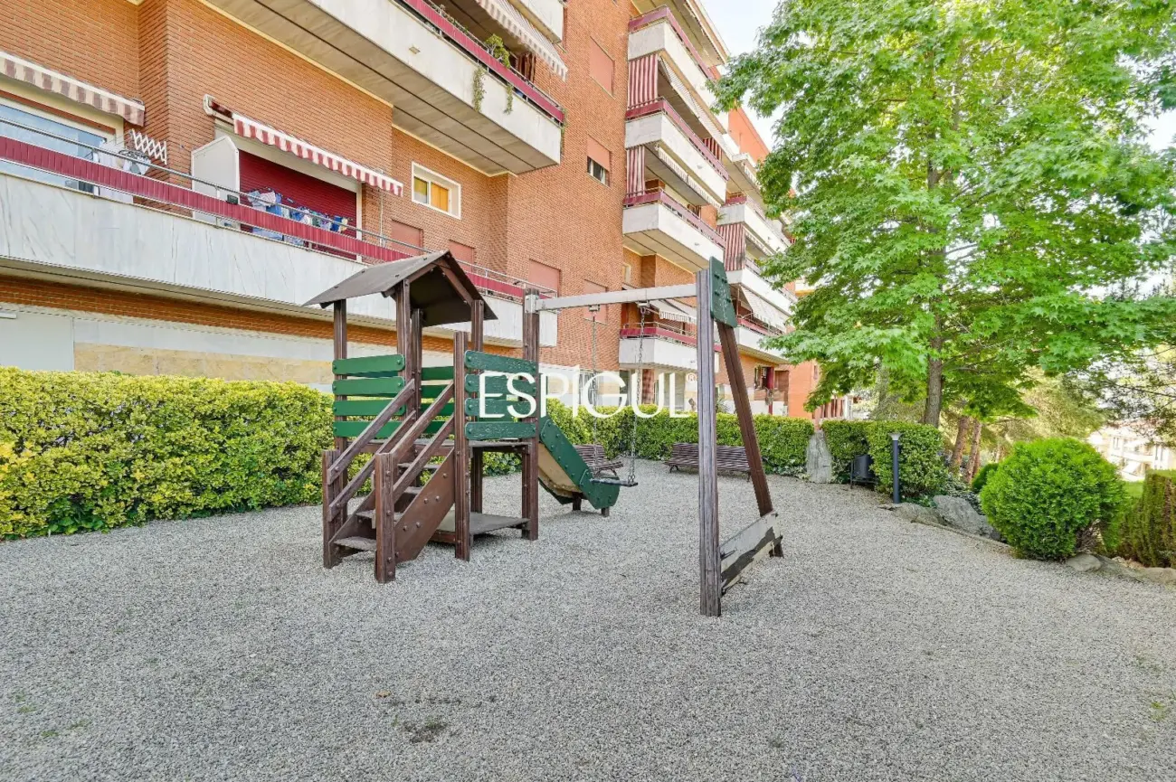 Exclusivo ático dúplex de diseño con terrazas panorámicas en la Font Verda de Granollers