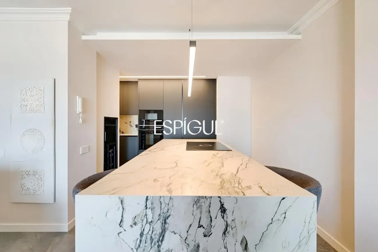 Exclusivo ático dúplex de diseño con terrazas panorámicas en la Font Verda de Granollers