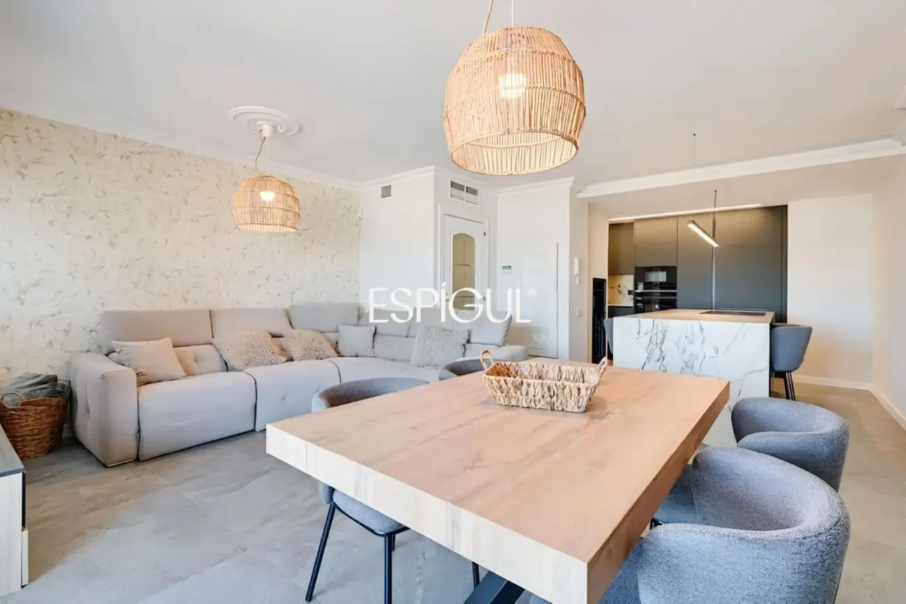 Exclusivo ático dúplex de diseño con terrazas panorámicas en la Font Verda de Granollers