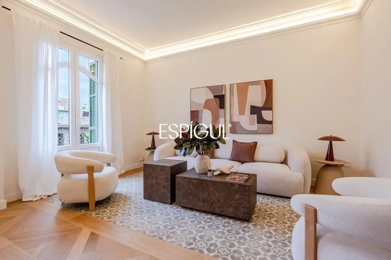 Exclusivo piso en venta reformado en Calle Rosselló, la Dreta de l’Eixample