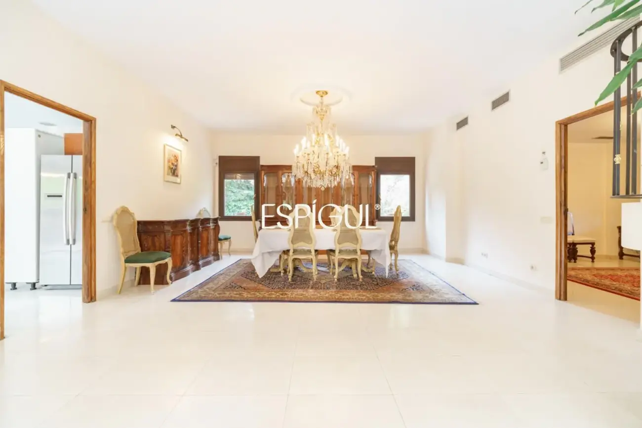 Stunning house for sale with a private pool in Valldoreix, Sant Cugat del Vallès