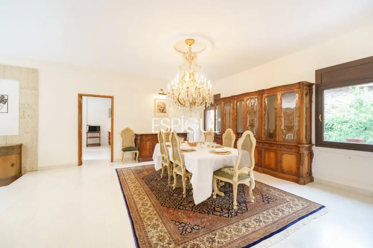 Stunning house for sale with a private pool in Valldoreix, Sant Cugat del Vallès