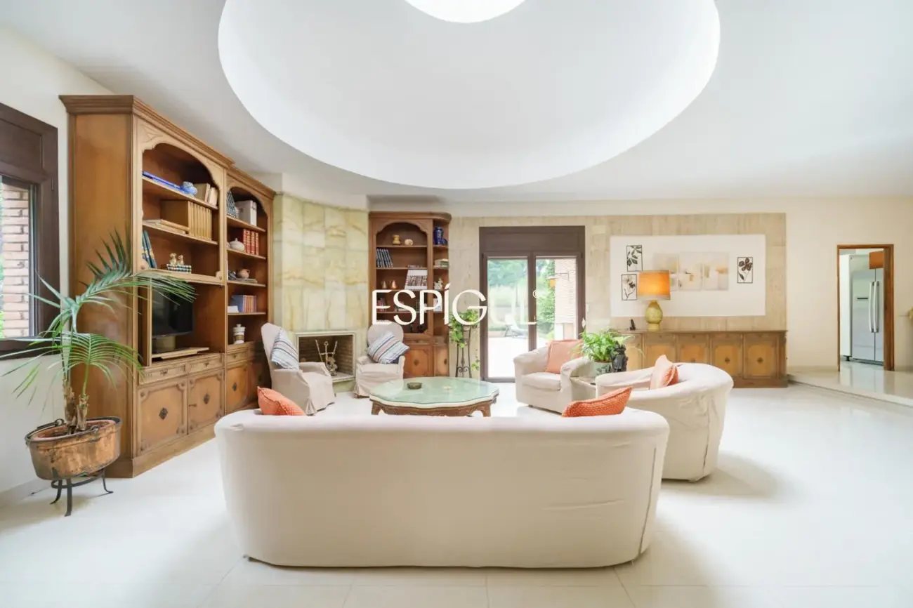 Stunning house for sale with a private pool in Valldoreix, Sant Cugat del Vallès