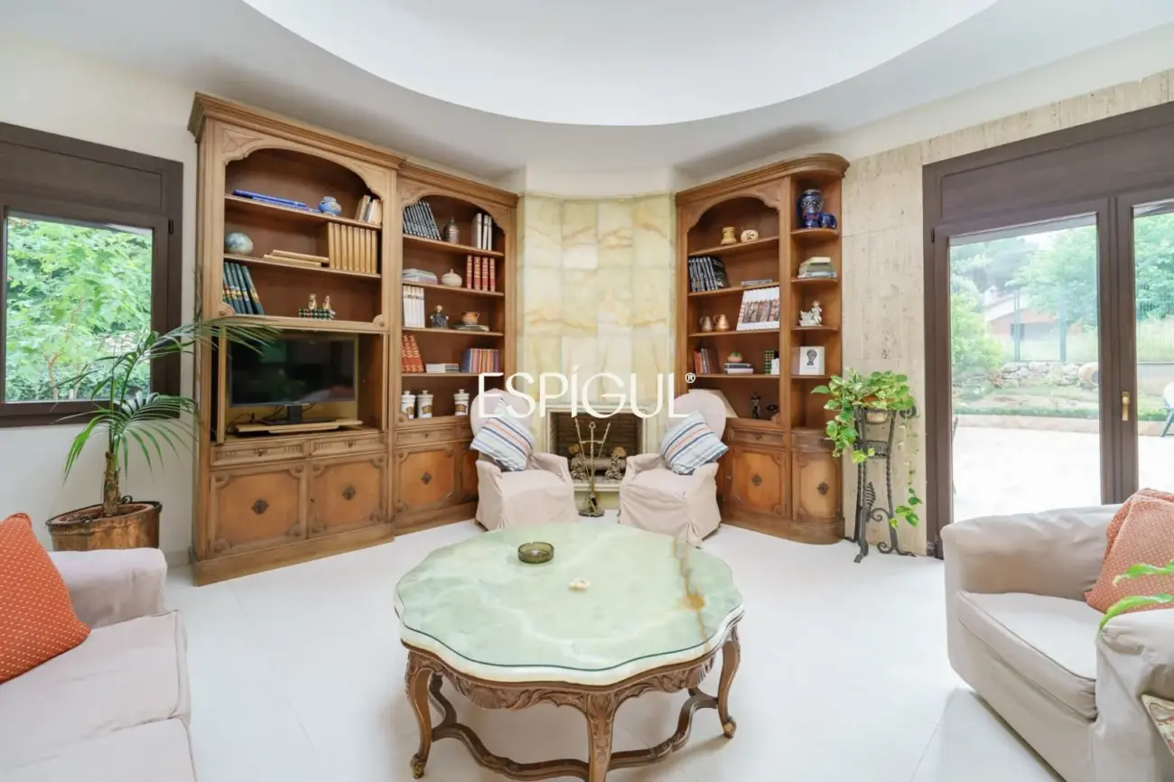 Stunning house for sale with a private pool in Valldoreix, Sant Cugat del Vallès