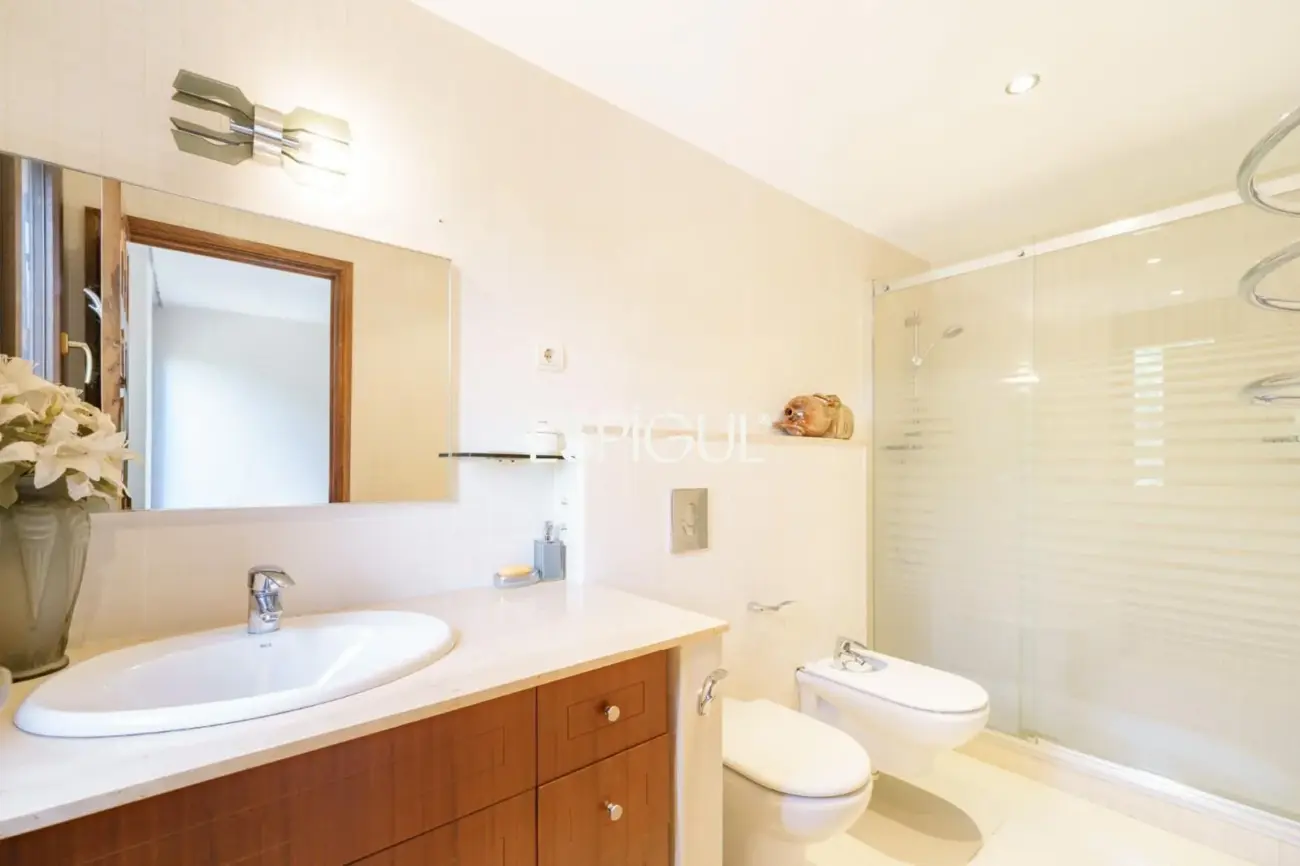 Stunning house for sale with a private pool in Valldoreix, Sant Cugat del Vallès