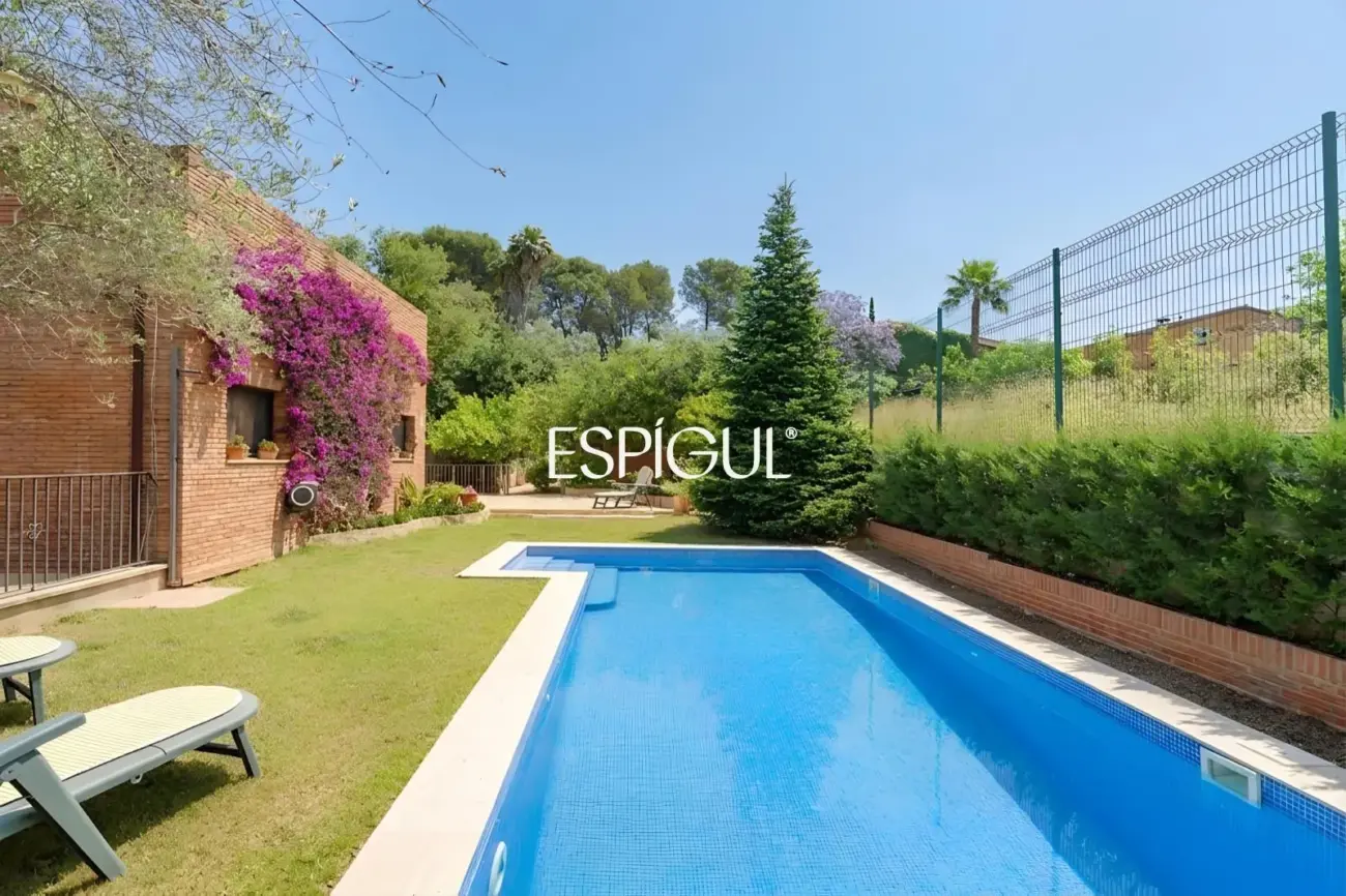 Stunning house for sale with a private pool in Valldoreix, Sant Cugat del Vallès
