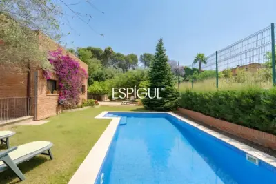Stunning house for sale with a private pool in Valldoreix, Sant Cugat del Vallès