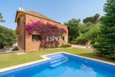 Stunning house for sale with a private pool in Valldoreix, Sant Cugat del Vallès