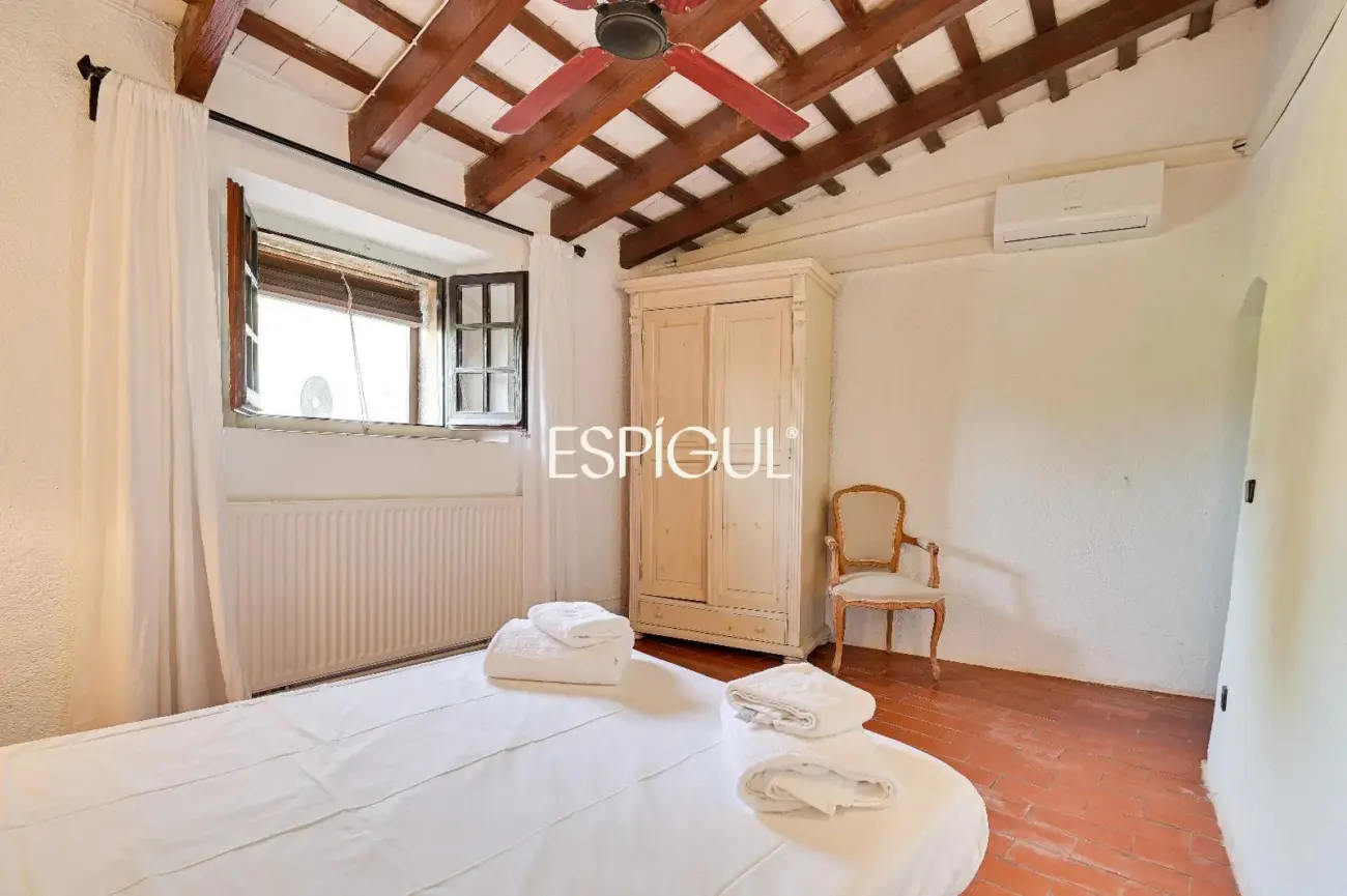 Masia catalana del segle XVIII amb llicència turística