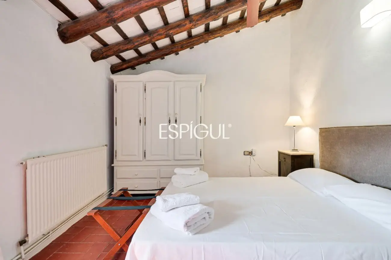 Masia catalana del segle XVIII amb llicència turística