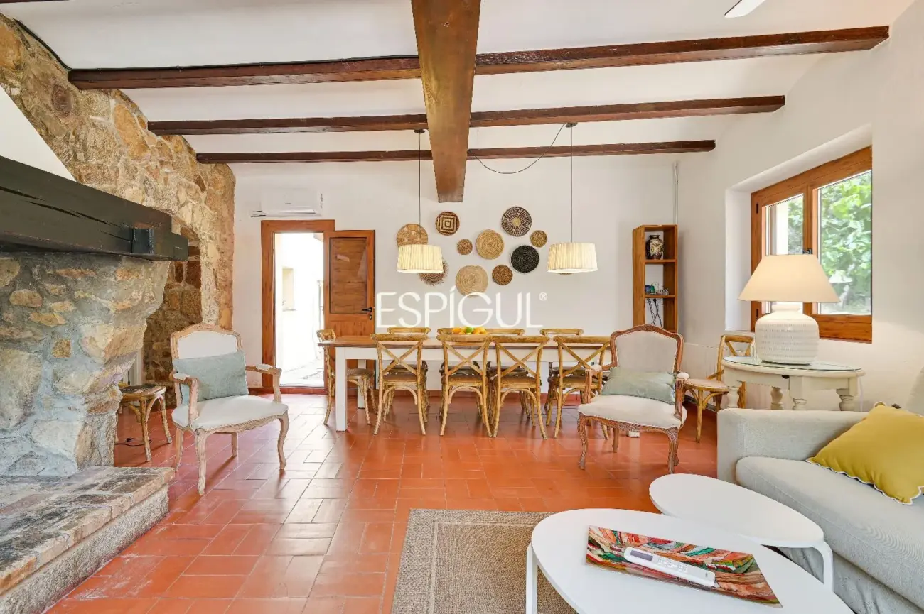 Masia catalana del segle XVIII amb llicència turística