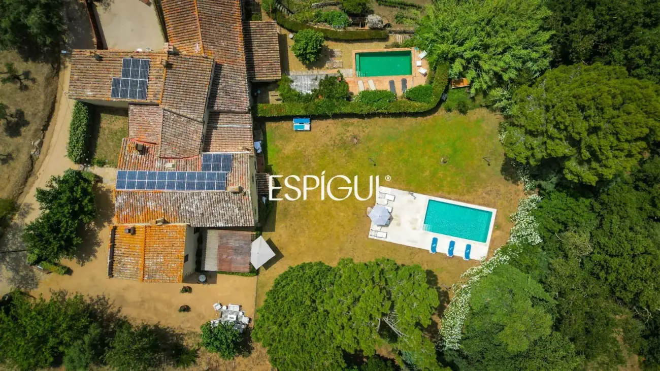 Masia catalana del segle XVIII amb llicència turística