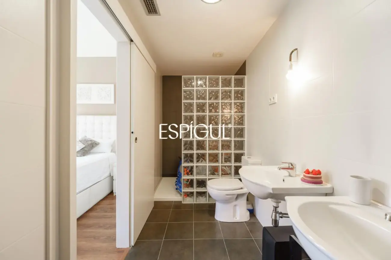 Semi-new seafront apartment in Mataró