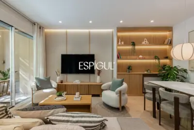Piso en venta exterior con terraza en Calle Orense, Tetuán