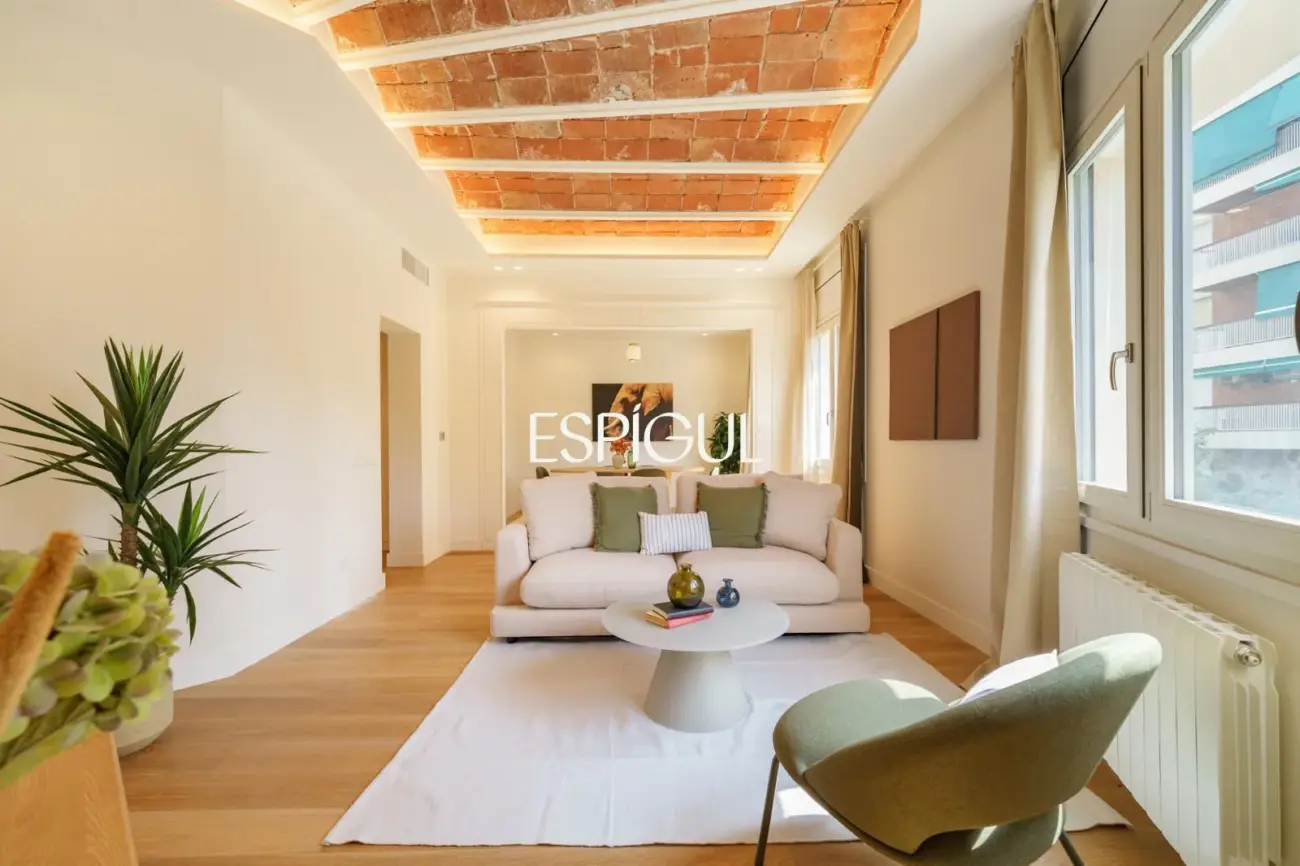 Appartement à vendre rénové sur le Passeig de Sant Joan, Dreta de l&rsquo;Eixample