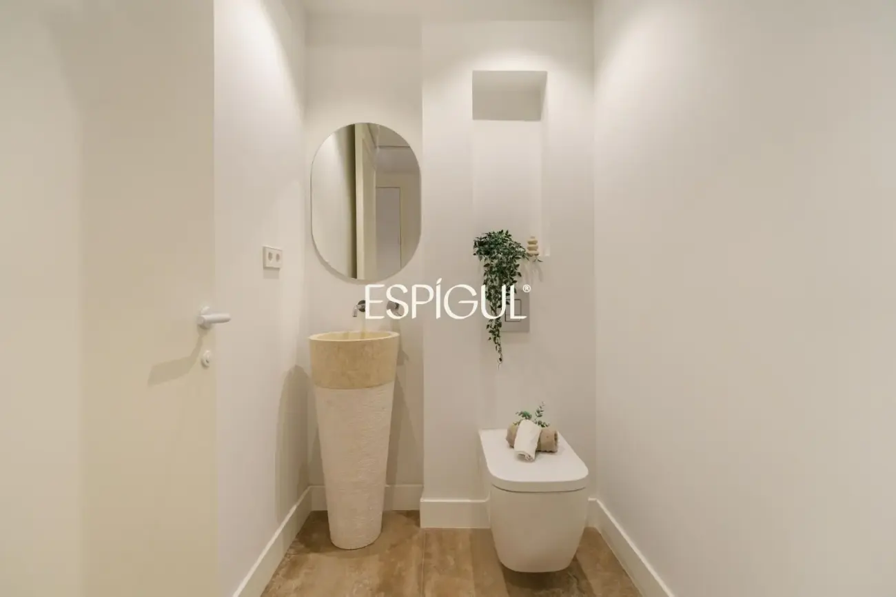 Renovated apartment for sale in Quadrat d’Or, Eixample Dret