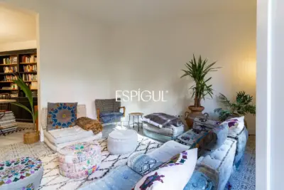 Piso exterior reformado en venta en Palacio, Centro