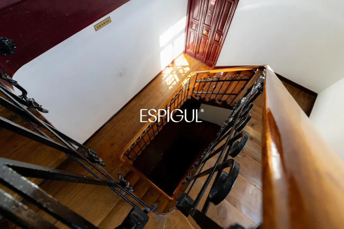 Piso exterior reformado en venta en Palacio, Centro
