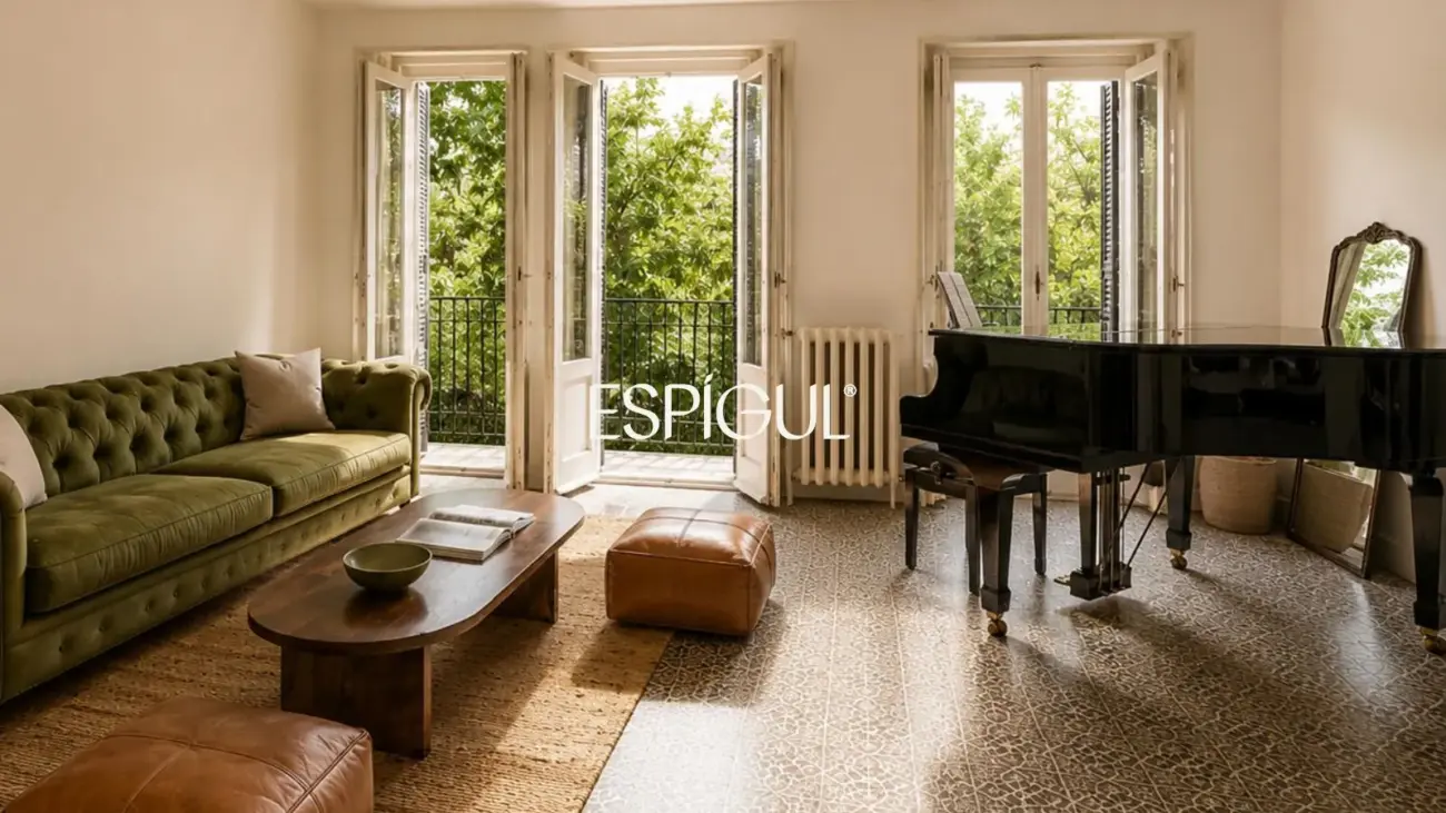 Piso exterior reformado en venta en Palacio, Centro