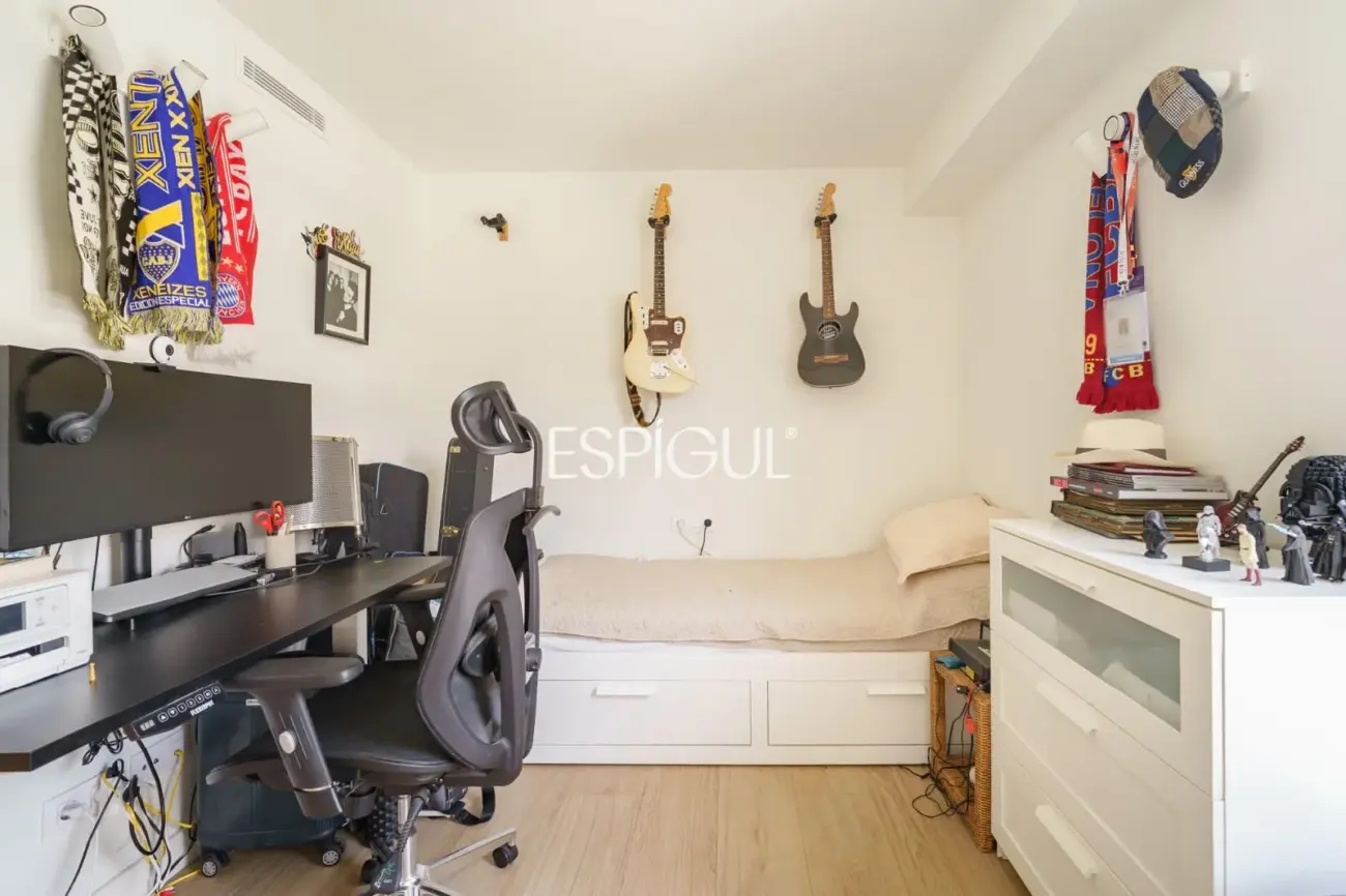 Piso premium en venta con terraza y piscina junto al Golf de Sant Cugat