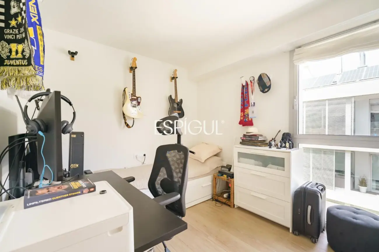 Piso premium en venta con terraza y piscina junto al Golf de Sant Cugat