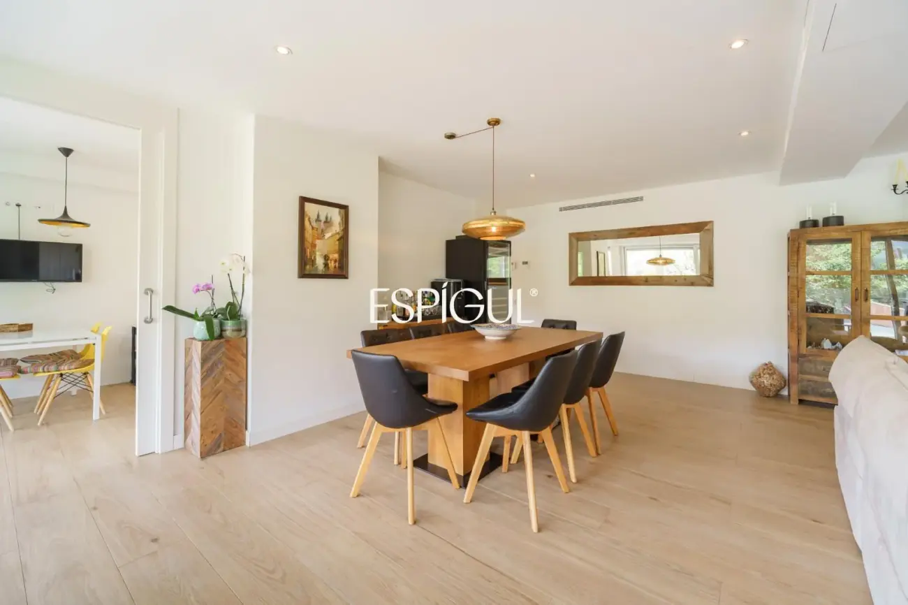Piso premium en venta con terraza y piscina junto al Golf de Sant Cugat