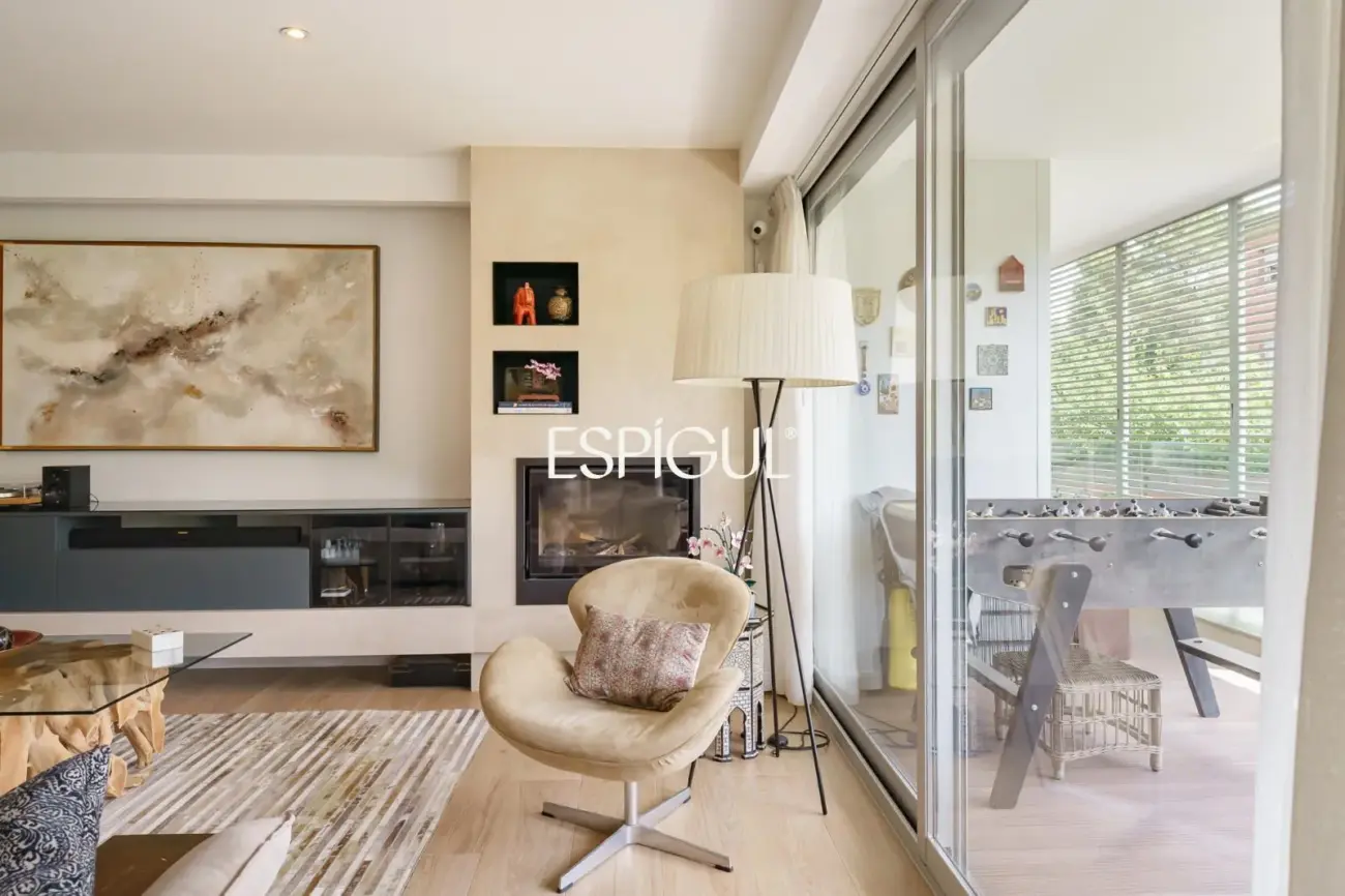 Piso premium en venta con terraza y piscina junto al Golf de Sant Cugat