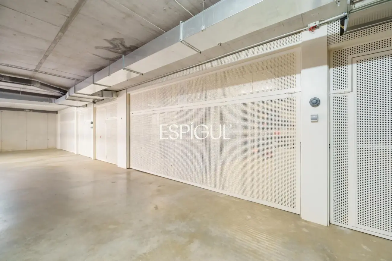 Piso premium en venta con terraza y piscina junto al Golf de Sant Cugat